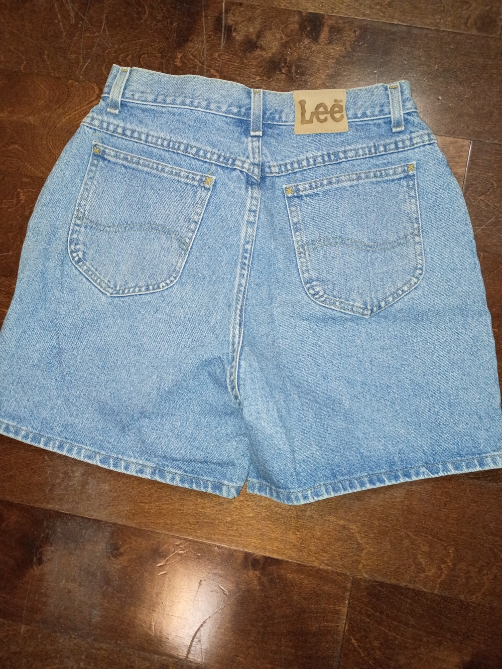 Lee  Women's High-Rise Light Blue Denim Shorts Vintage..